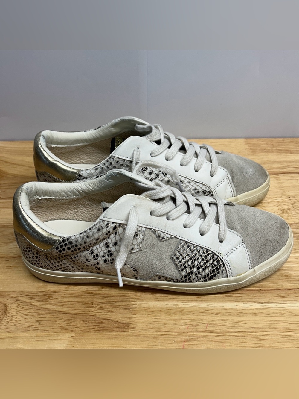 Vintage Havana Women's White, Gray & Metallic Gold Low-Top Sneakers